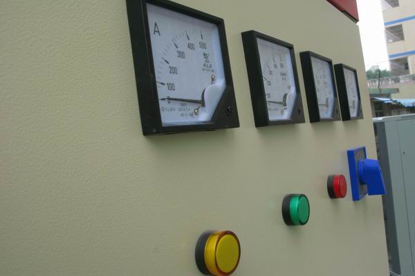 国营中瑞农场配电柜-3683讲讲配电柜注意事项